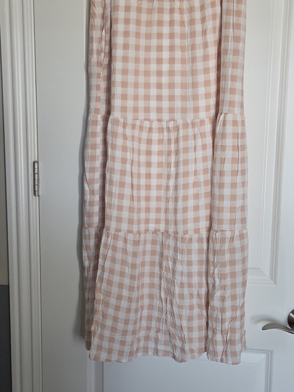 Women's Midi Tiered Gingham Skirt in Beige and White